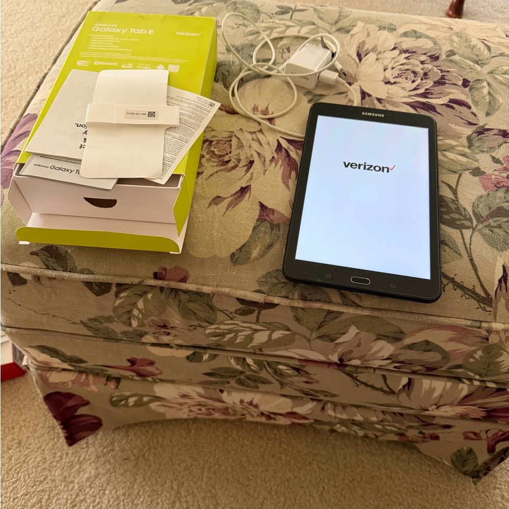 Samsung Galaxy Tab E 9.6" Black Tablet